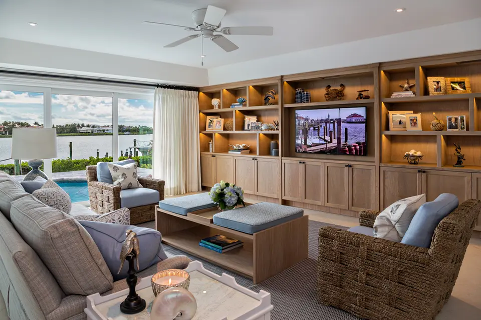 Harbor Circle - Family Room
