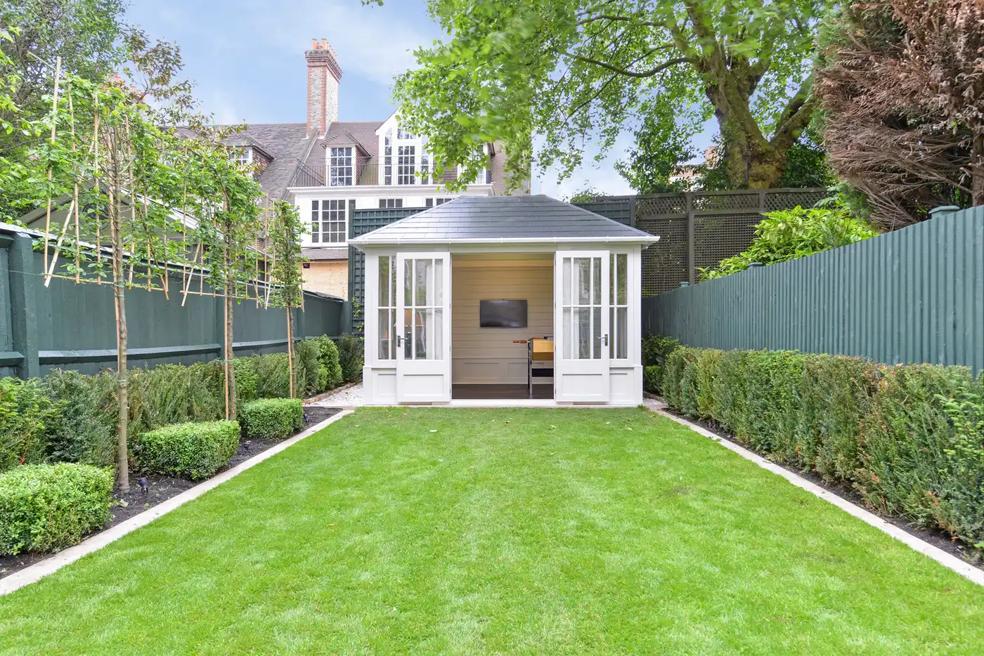 Elm Park Road by Elmerston