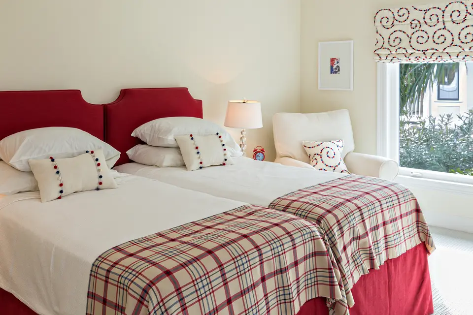 Harbor Circle - Kids Bedroom